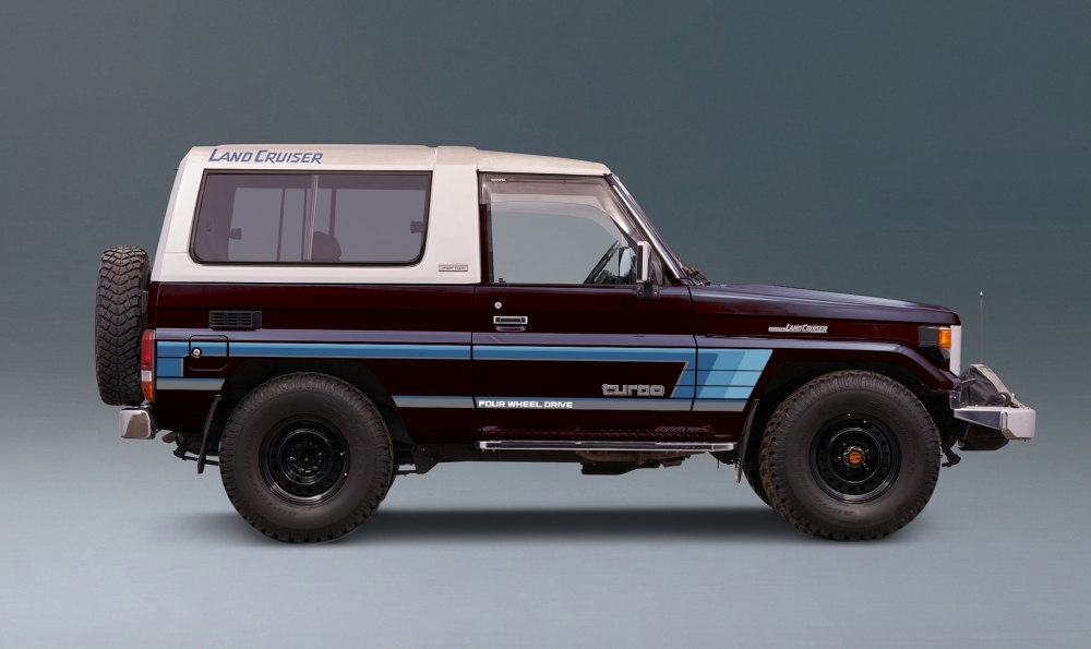 large_3317_60-CONCEPT-BLUE-3.jpg