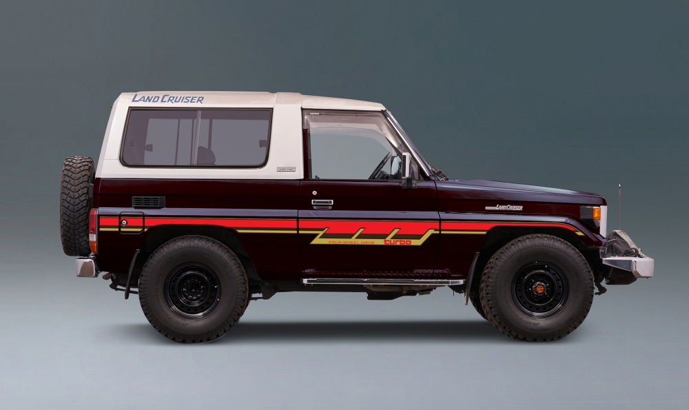 large_3322_J73-North-American-2.jpg