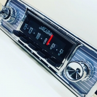 PLATINUM-SERIES BLUETOOTH AM/FM RADIO ASSEMBLY : JAGUAR E-TYPE (1964-1968)